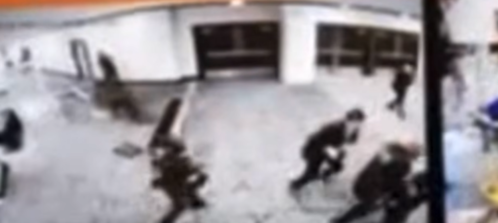 트럼프 총격사건