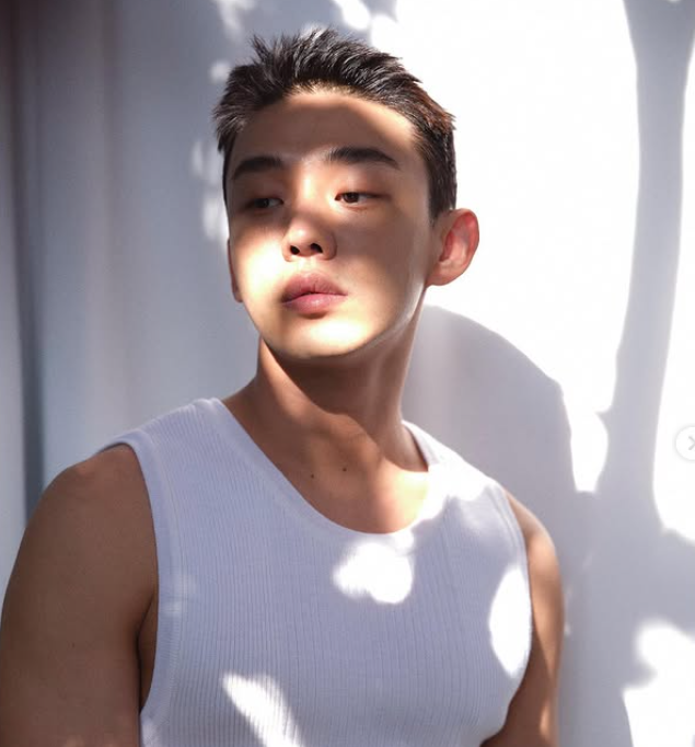 유아인
